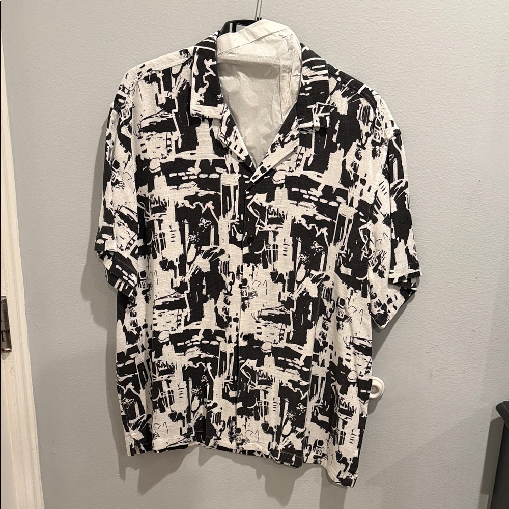 Zara Monochrome Graphic Shirt